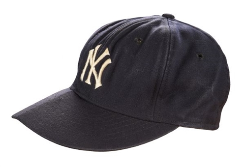 Joe DiMaggio Signed vintage New York Yankees Cap   